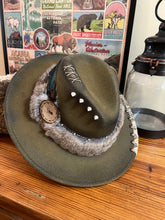 Load image into Gallery viewer, Remy