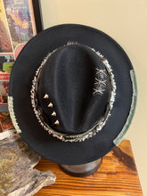 Load image into Gallery viewer, River