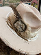 Load image into Gallery viewer, Giulia
