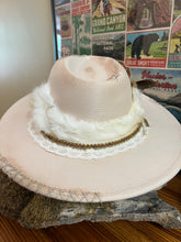 Load image into Gallery viewer, Giulia
