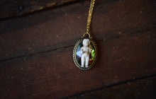 Load image into Gallery viewer, Vintage Stone Charlotte
